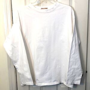 Junmanner White Long Sleeve Intentional Frayed Edges, Pit to Pit 22 1/4"